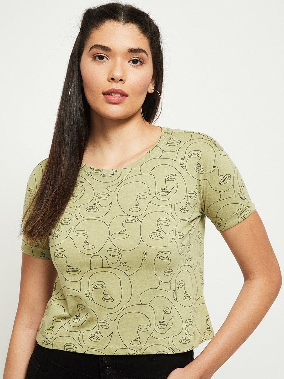 

max Women Green & Black Printed Round Neck Crop T-shirt