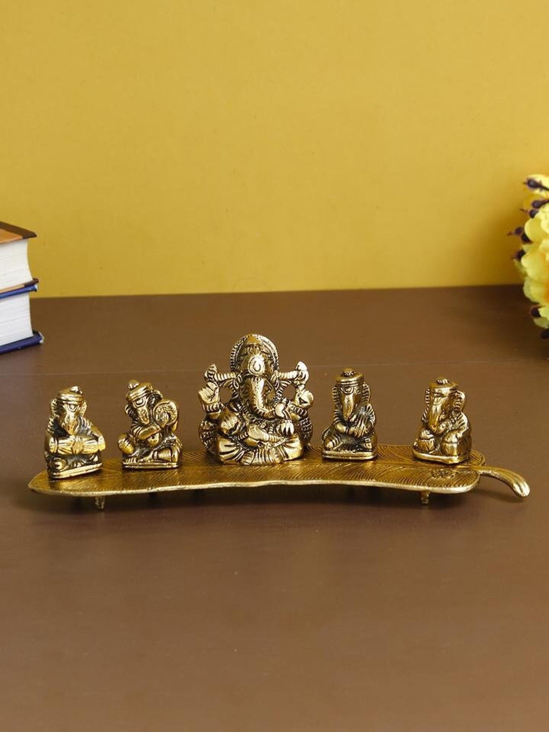 

WENS Gold-Toned Set Of 5 Ganesha Gift Set