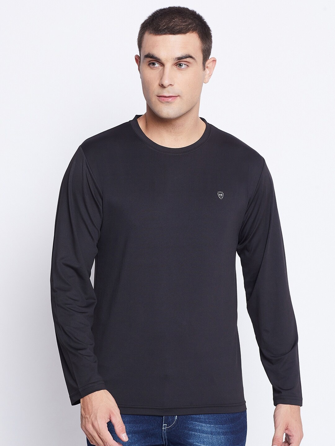 

Okane Men Black Solid T-shirt
