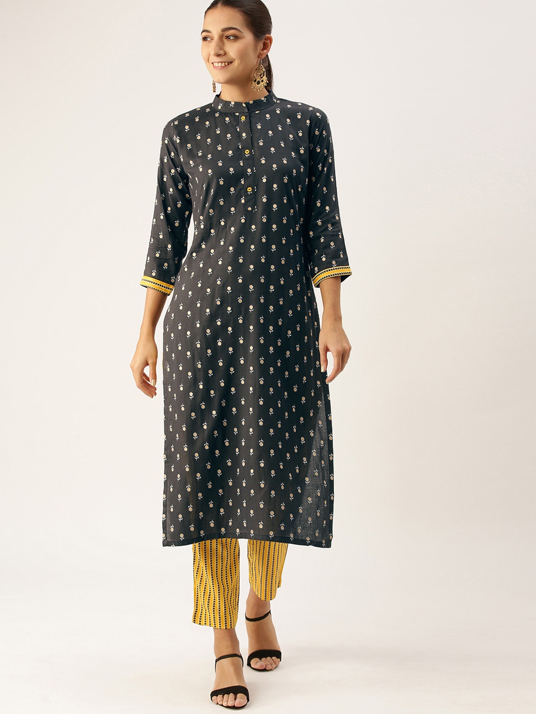 Minora Women Black Floral Printed Regular Kurta with Trousers