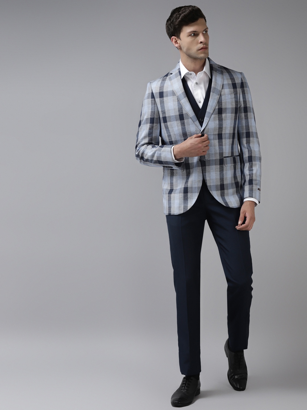

Blackberrys Men Blue & Grey Checked Single-Breasted Formal 3 Piece Suit