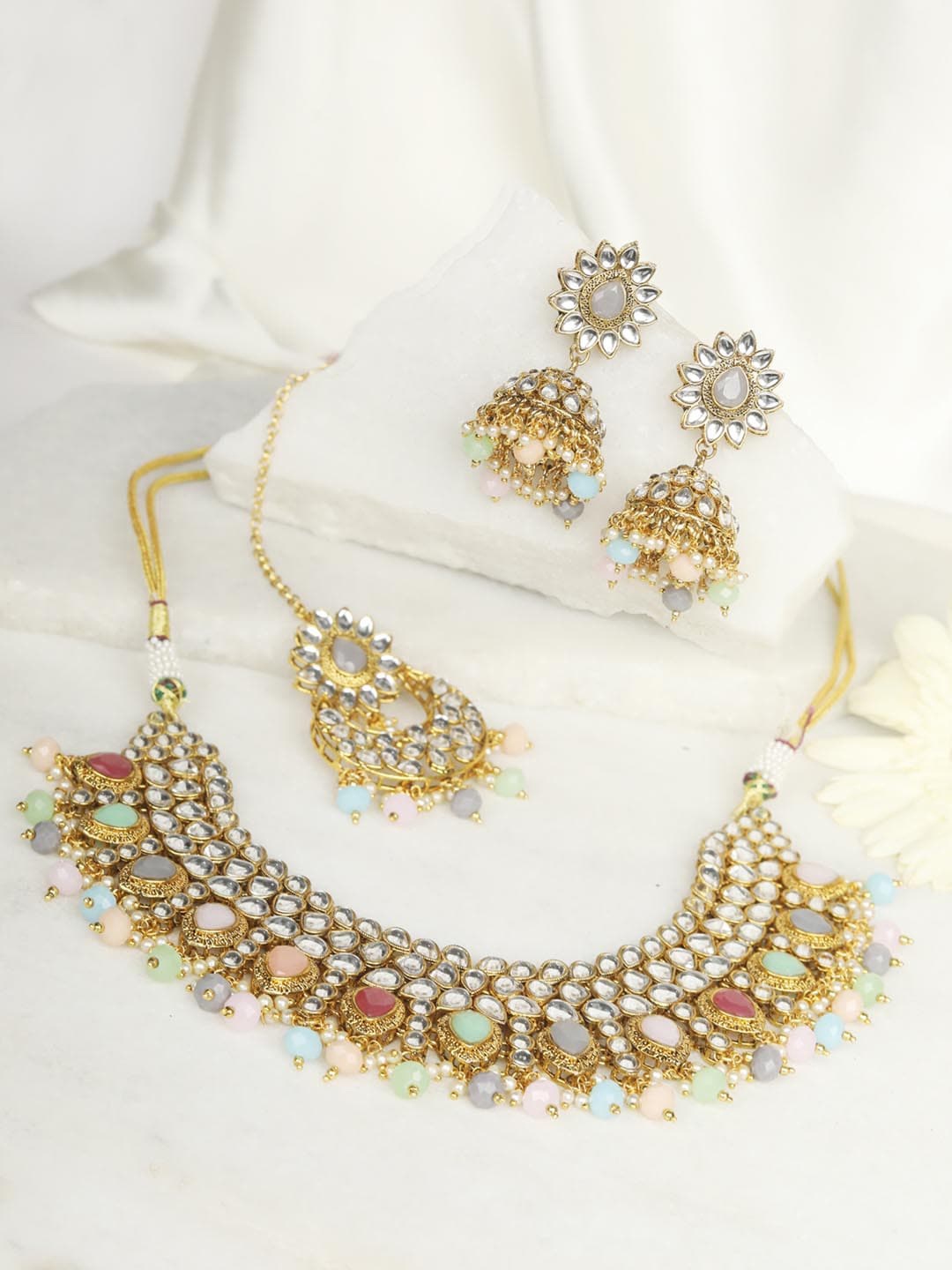 

Priyaasi Gold-Plated Red & Green Stones-Studded Jewellery Set