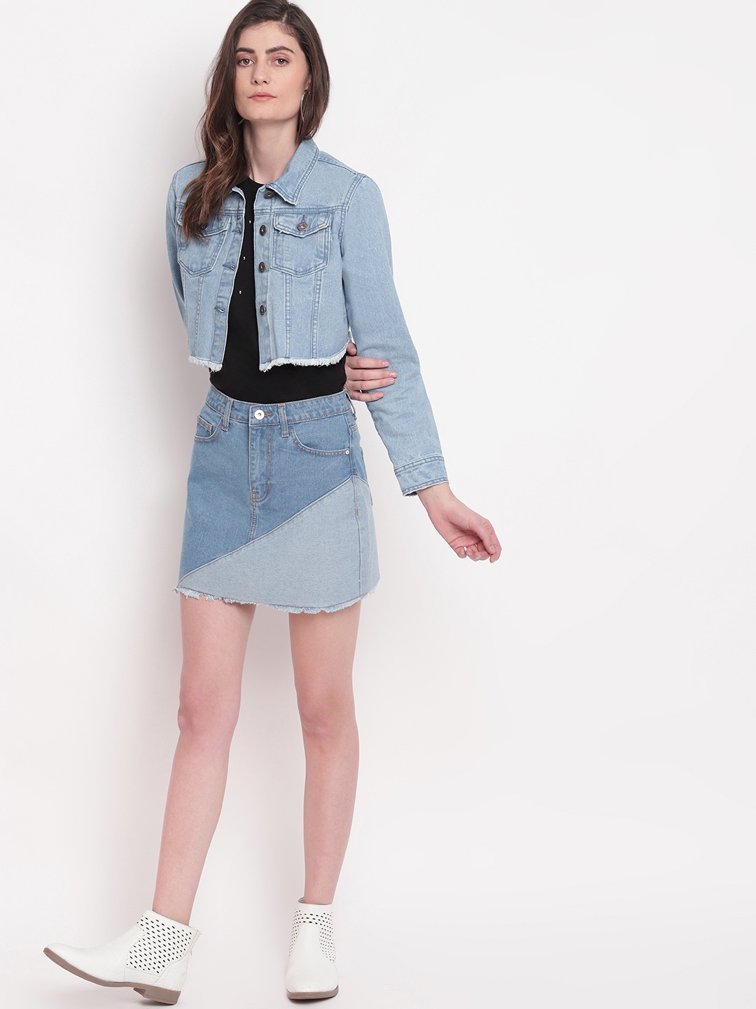 

Belliskey Women Blue Washed Lightweight Crop Denim Jacket