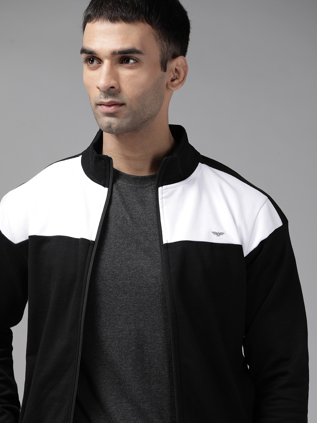 

Park Avenue Men Black & White Colourblocked Sweatshirt