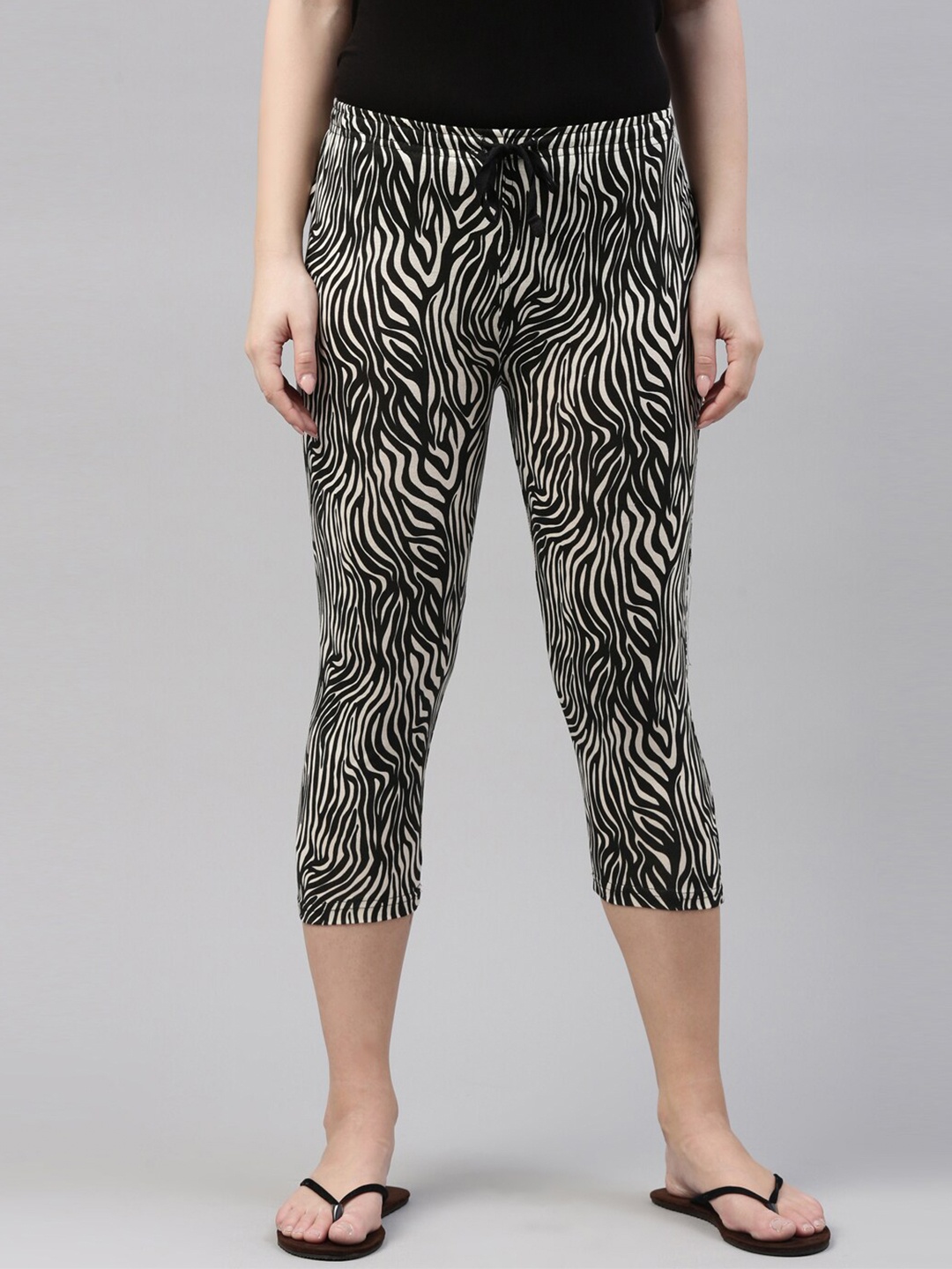

Kryptic Women White & Black Printed Pure Cotton Capris
