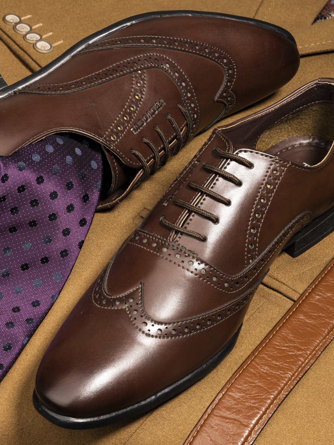 

Provogue Men Brown Solid Formal Brogues