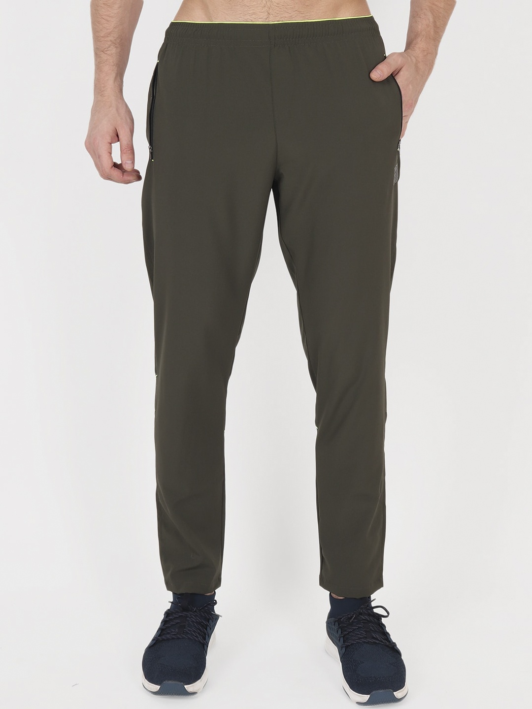 

VEGA Men Olive Green Slim Fit Strechable Dri-Fit Sports Track Pant