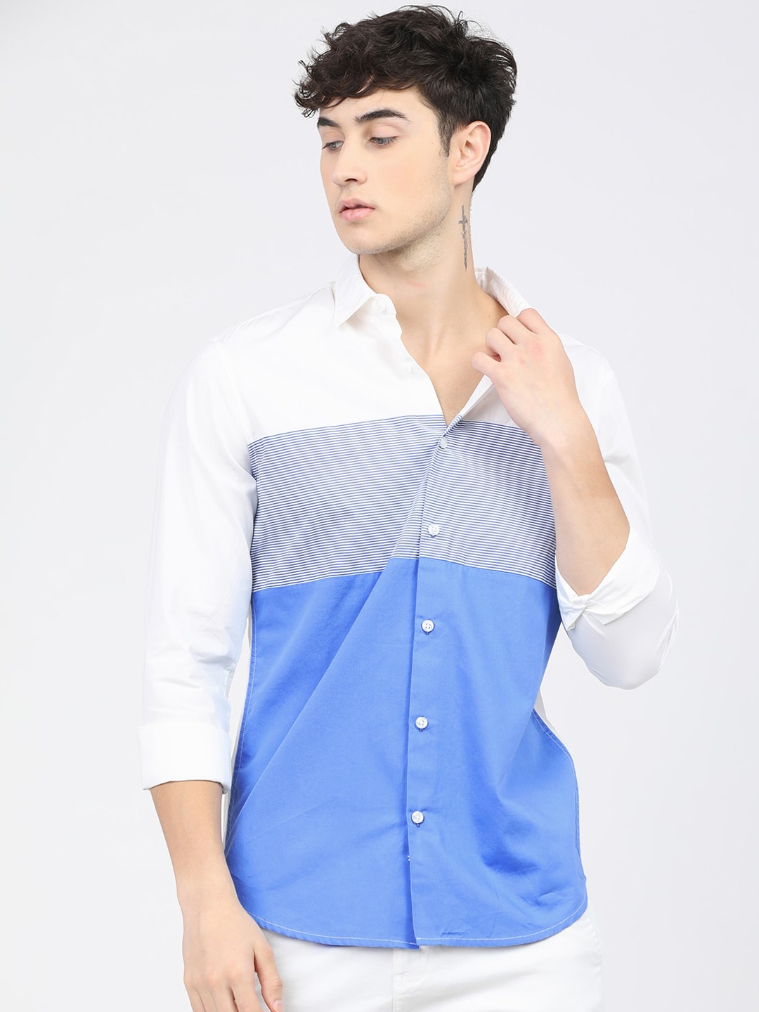 

HIGHLANDER Men White Slim Fit Opaque Colourblocked Casual Shirt