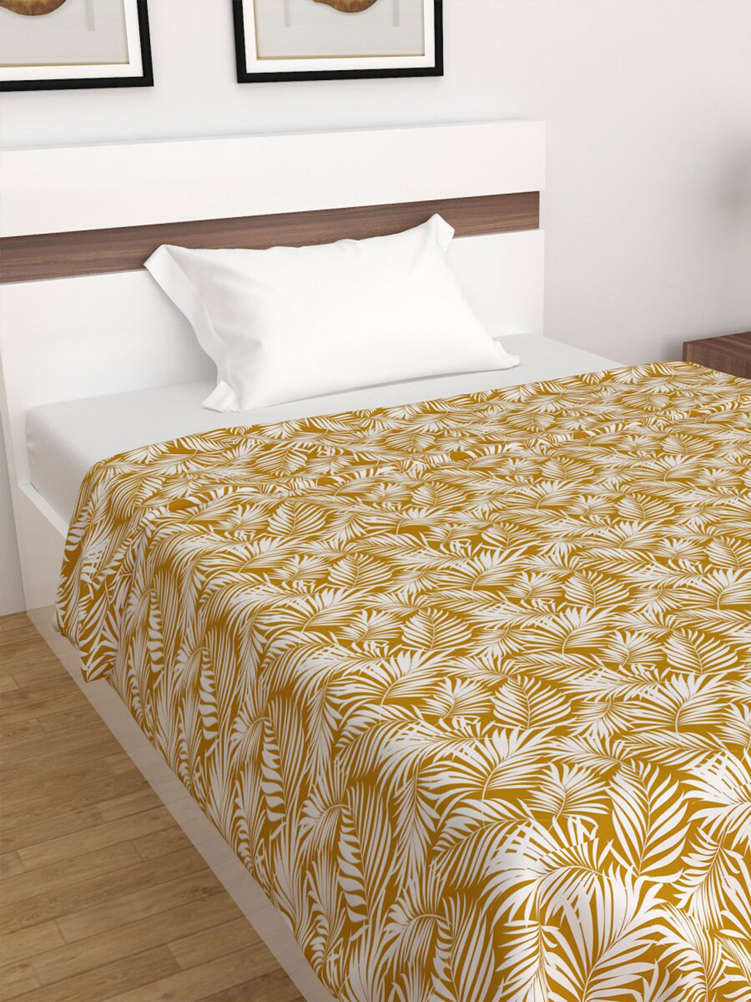 

Home Centre Yellow & White Floral Summer 600 GSM Single Bed Blanket