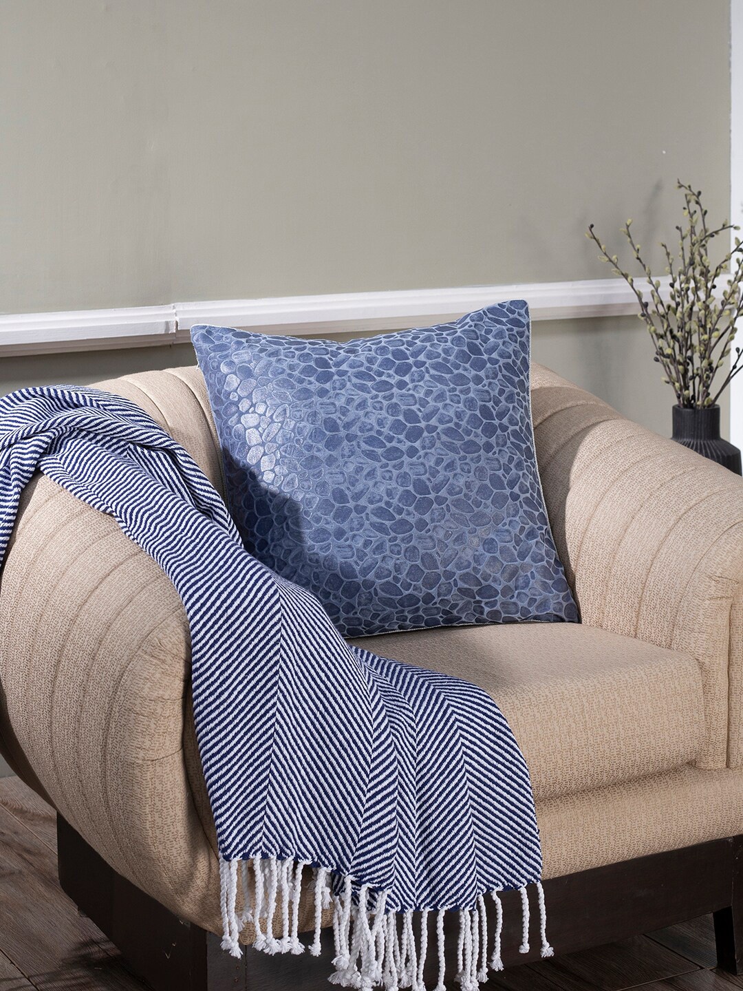 

MASPAR Blue Geometric Square Cushion Covers