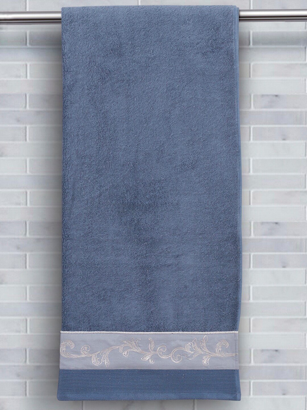 

MASPAR Unisex Blue & Beige Solid 550 GSM Pure Cotton Bath Towel