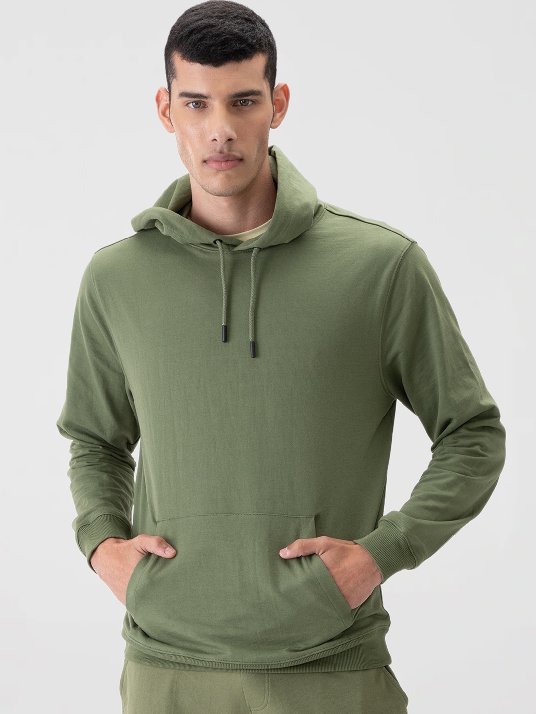 

DaMENSCH Men Better Basics Regular Fit Pullover Hoodie, Olive