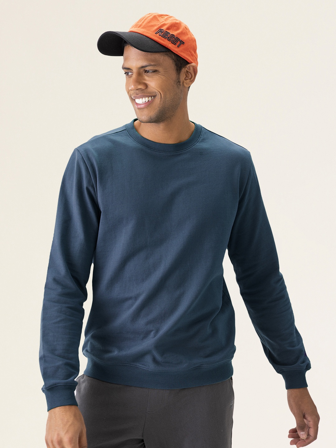 

DAMENSCH Men Navy Blue Sweatshirt