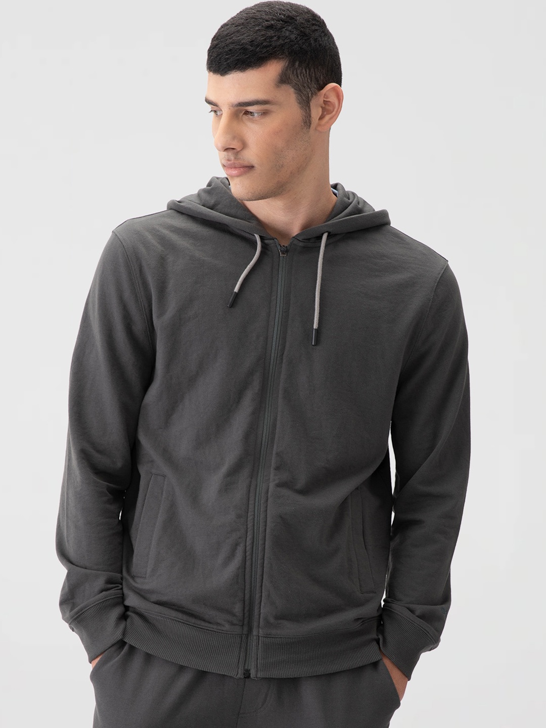 

DaMENSCH Men Better Basics Regular Fit Zipped Hoodie, Charcoal