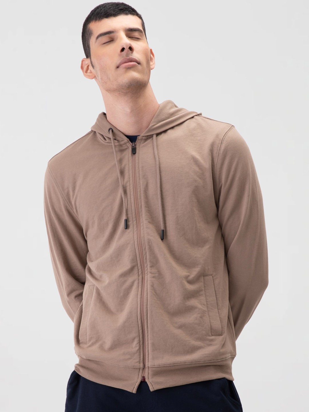 

DaMENSCH Men Better Basics Regular Fit Zipped Hoodie, Brown