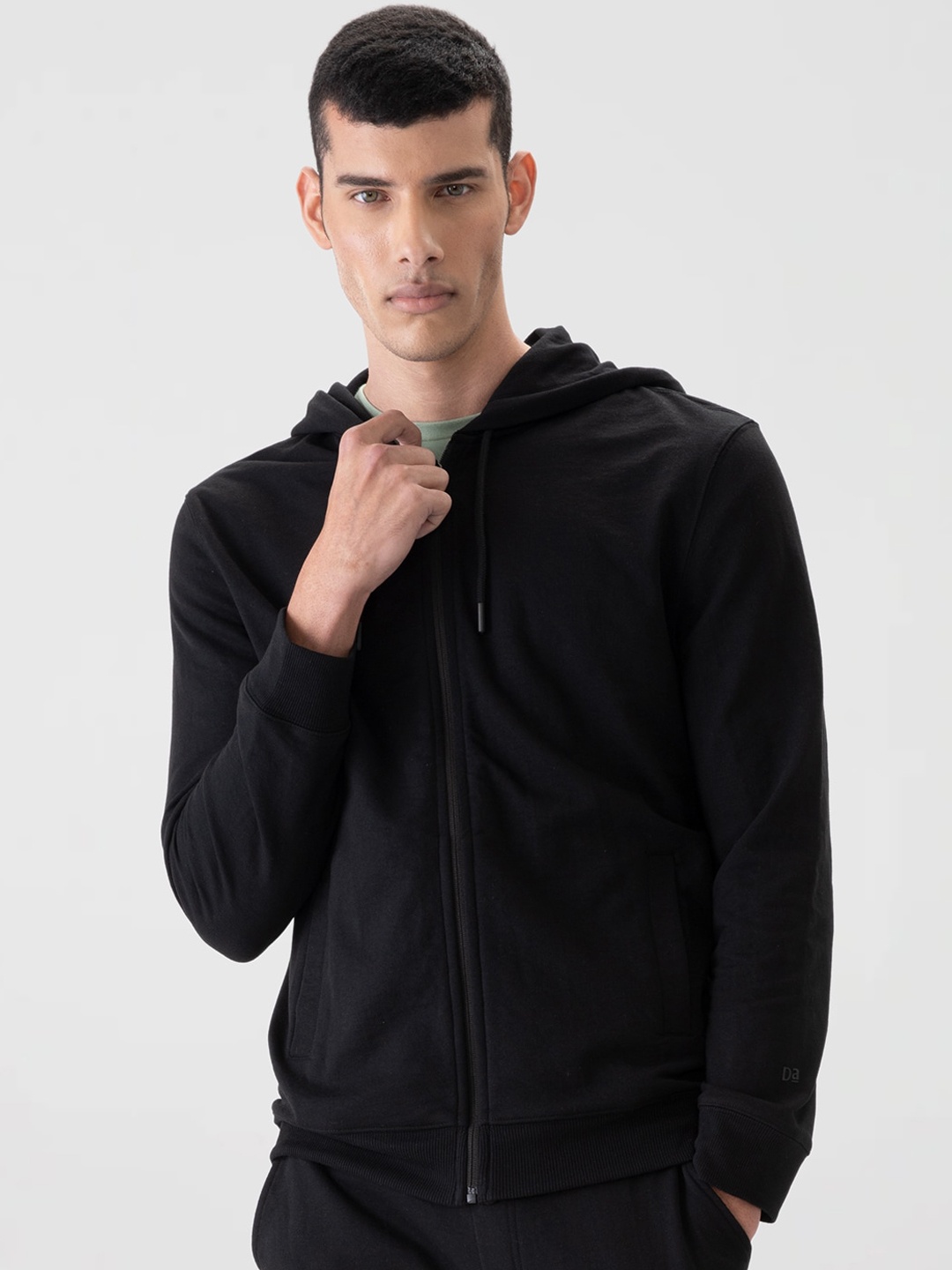 

DaMENSCH Men Better Basics Regular Fit Zipped Hoodie, Black