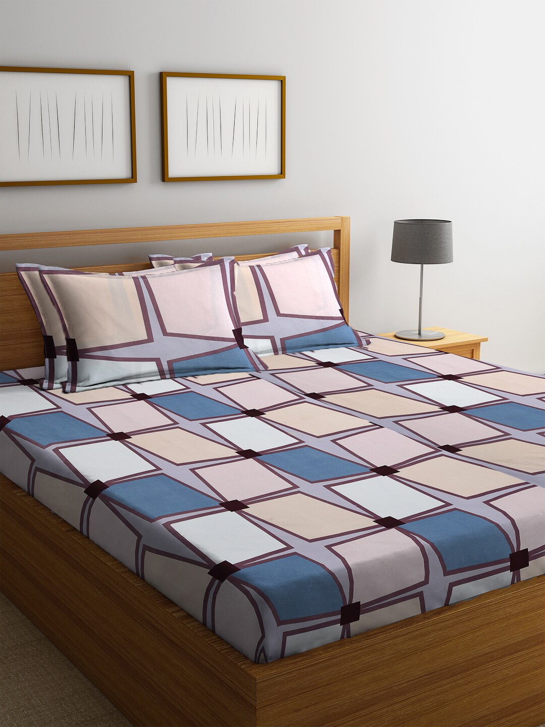 

HOSTA HOMES Grey & Brown Geometric 300 TC King Bedsheet with 4 Pillow Covers