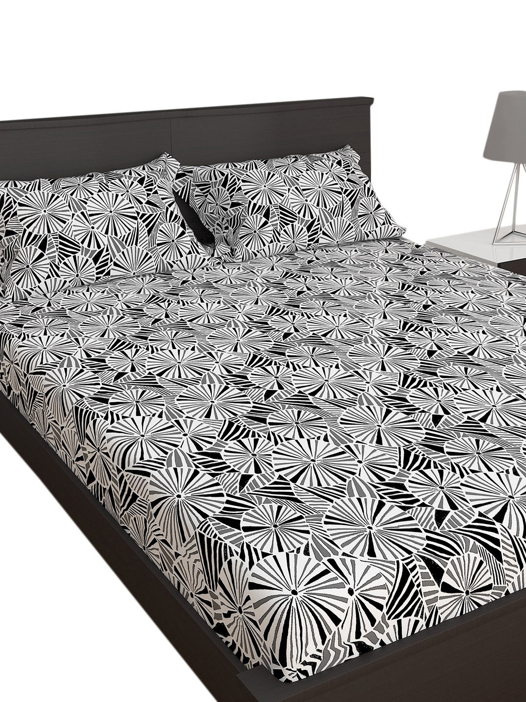 

Home Centre Black & White Geometric 150 TC Pure Cotton King Bedsheet with 2 Pillow Covers