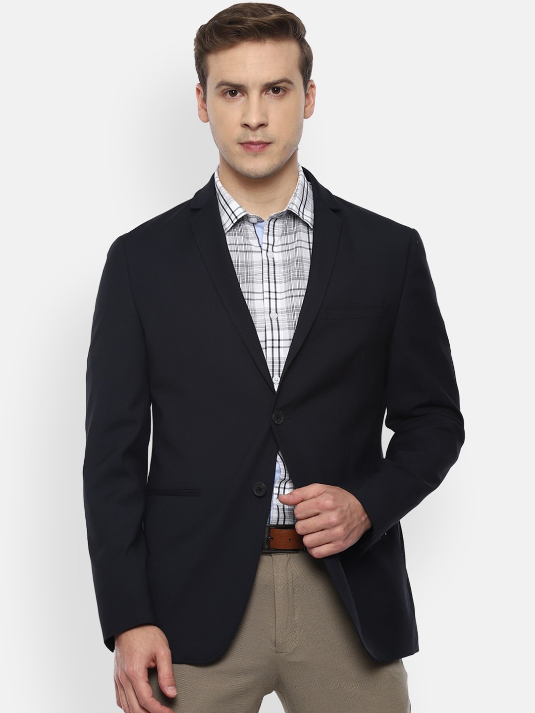 

Van Heusen Sport Men Black Solid Slim-Fit Single-Breasted Formal Blazer