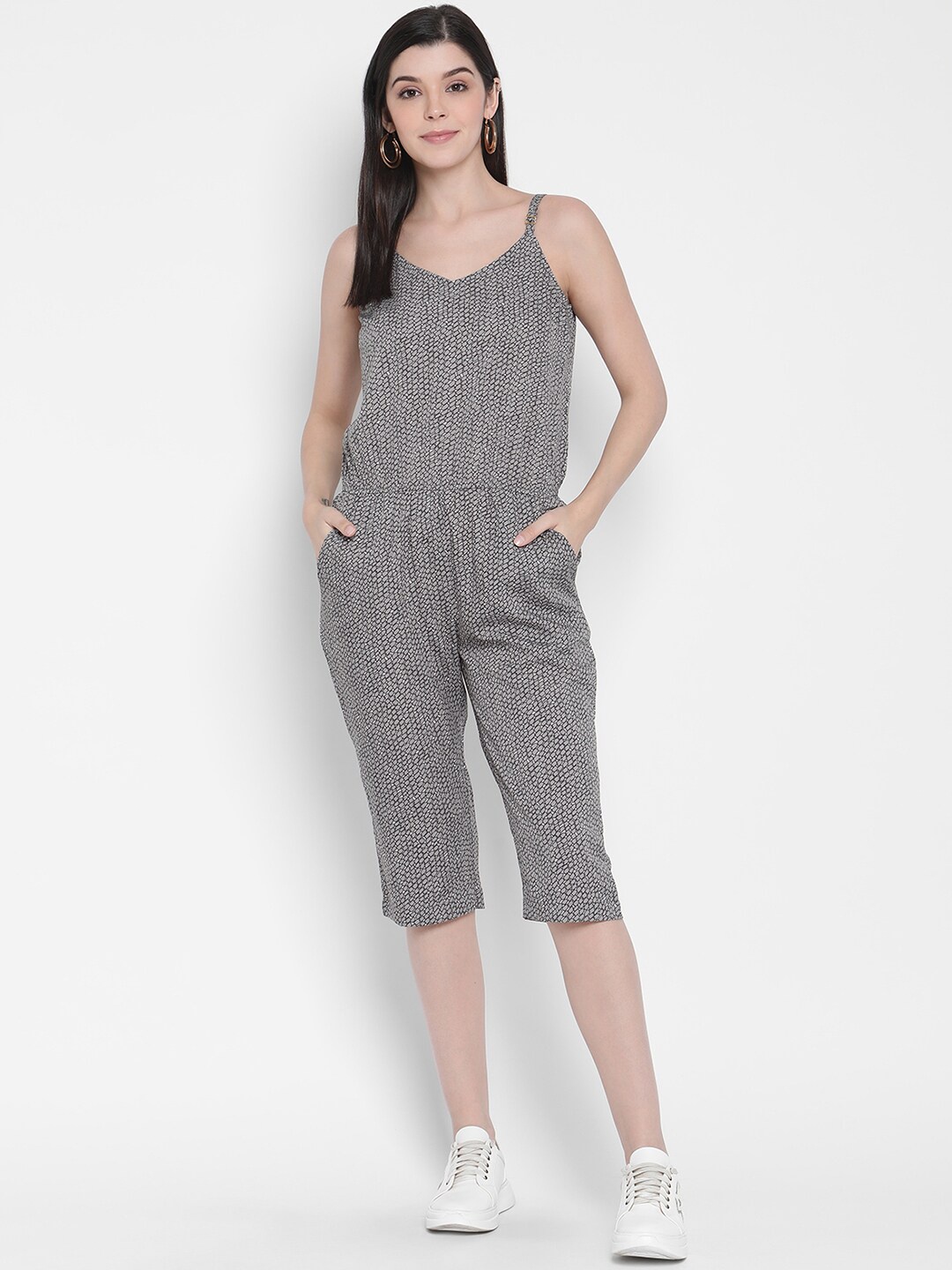 

Porsorte Grey & Black Printed Capri Jumpsuit