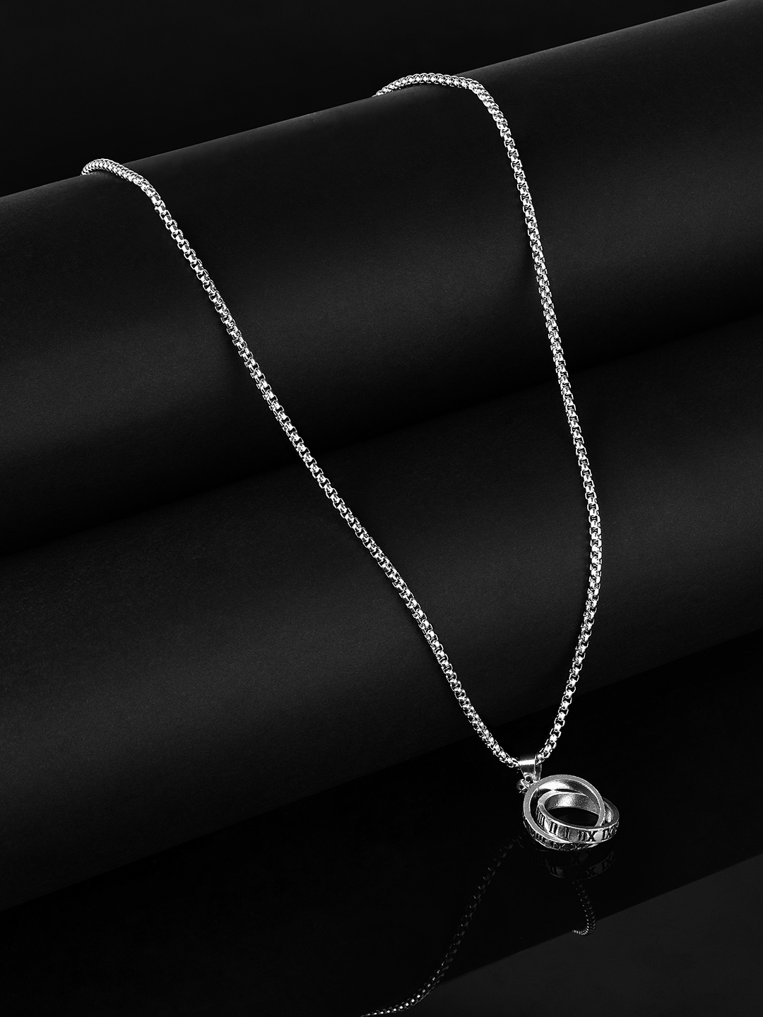 

The Roadster Lifestyle Co Men Silver-Plated Chain