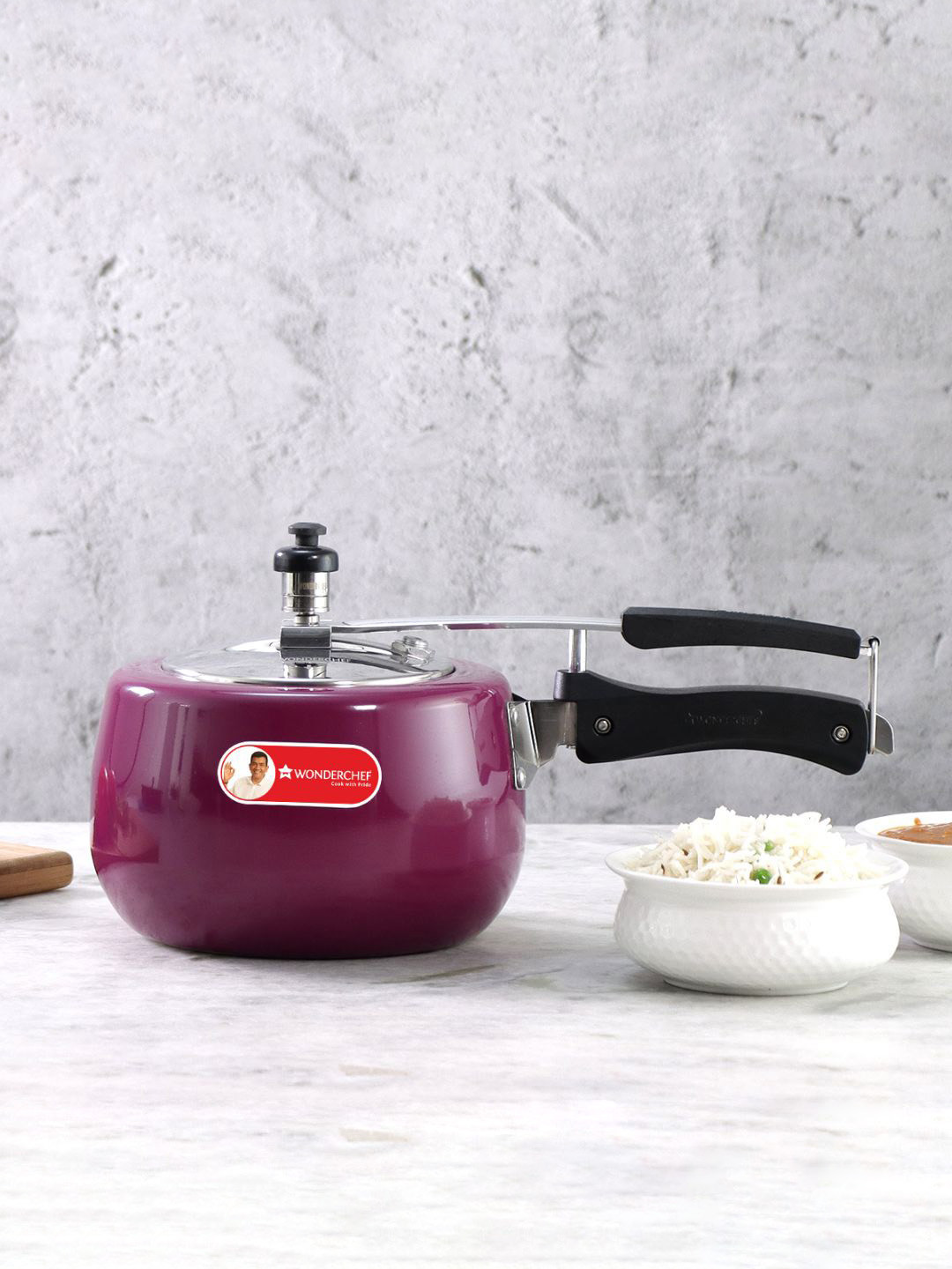 

Wonderchef Purple & Silver-Toned Solid Pressure Cooker