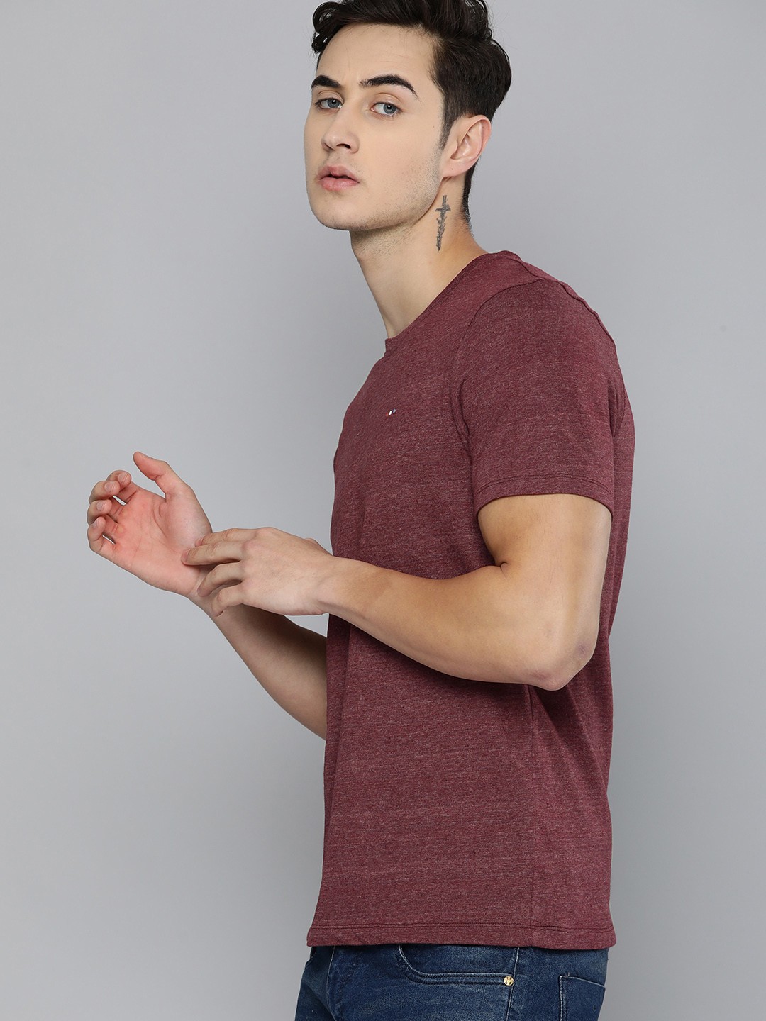 

Harvard Men Maroon Melange Effect T-shirt