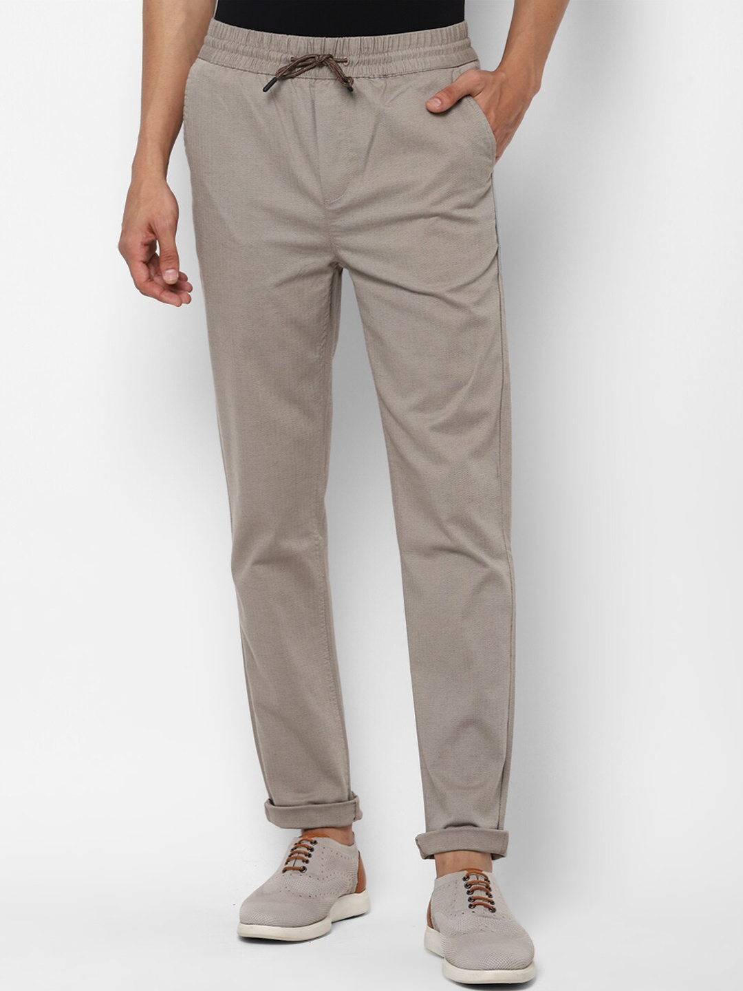 

FOREVER 21 Men Brown Trousers