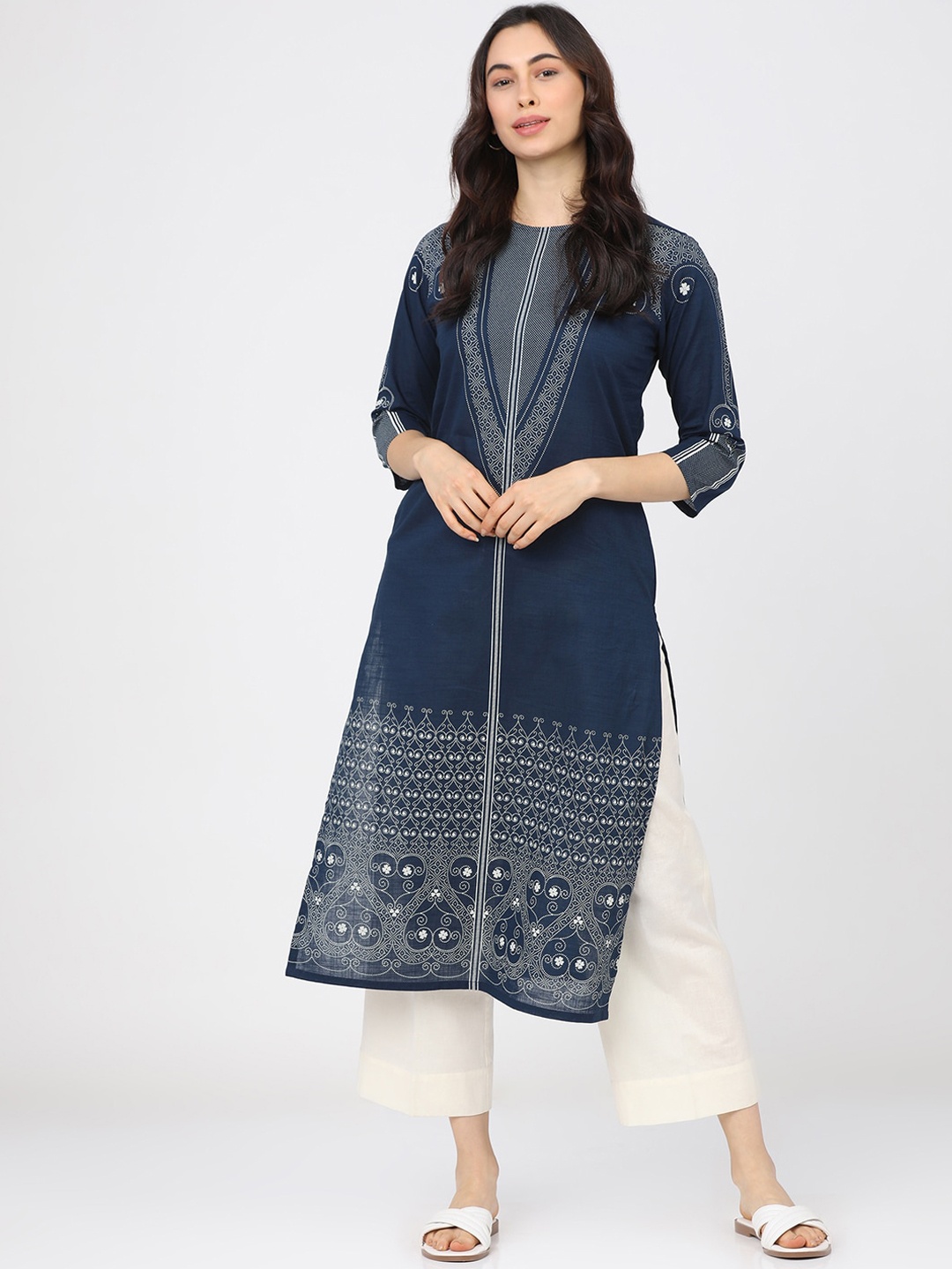 

Vishudh Women Navy Blue & White Ethnic Motifs Printed Kurta