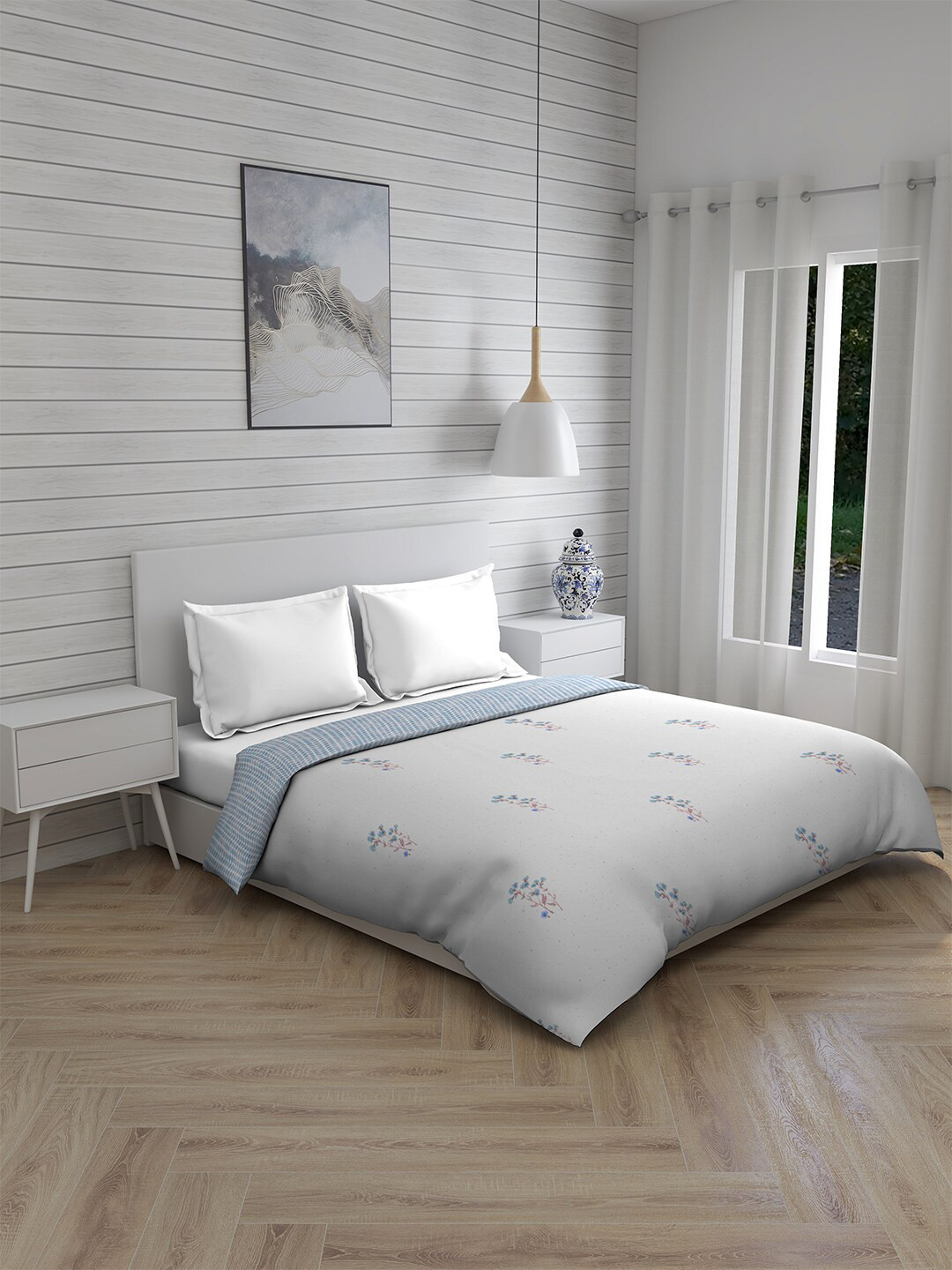 

Boutique Living India White & Blue Floral AC Room 120 GSM Double Bed Comforter