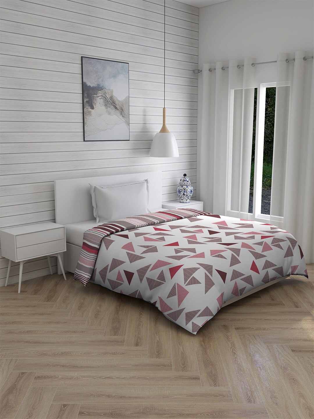 

Boutique Living India White & Pink Geometric AC Room 120 GSM Single Bed Comforter