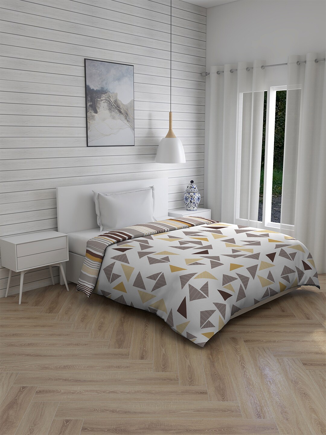 

Boutique Living India White & Grey Geometric AC Room 120 GSM Single Bed Comforter