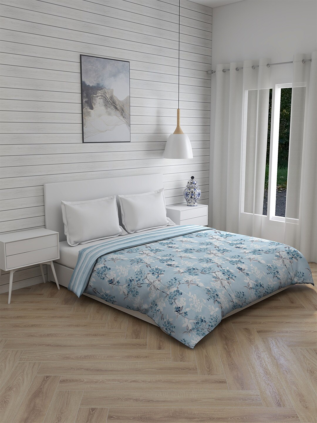 

Boutique Living India Blue & White Floral AC Room 120 GSM Double Bed Comforter