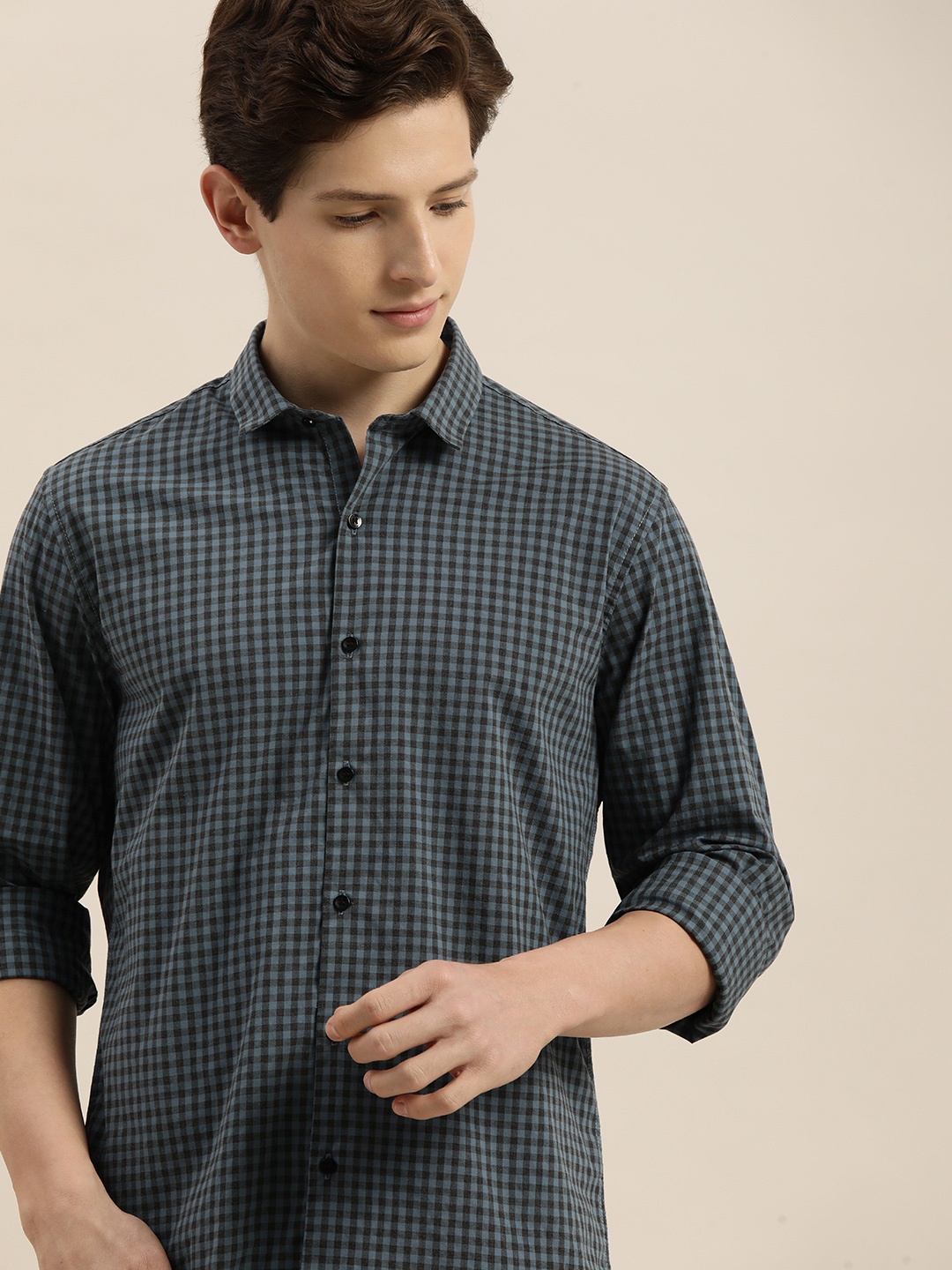 

ether Men Blue & Black Gingham Checks Casual Shirt