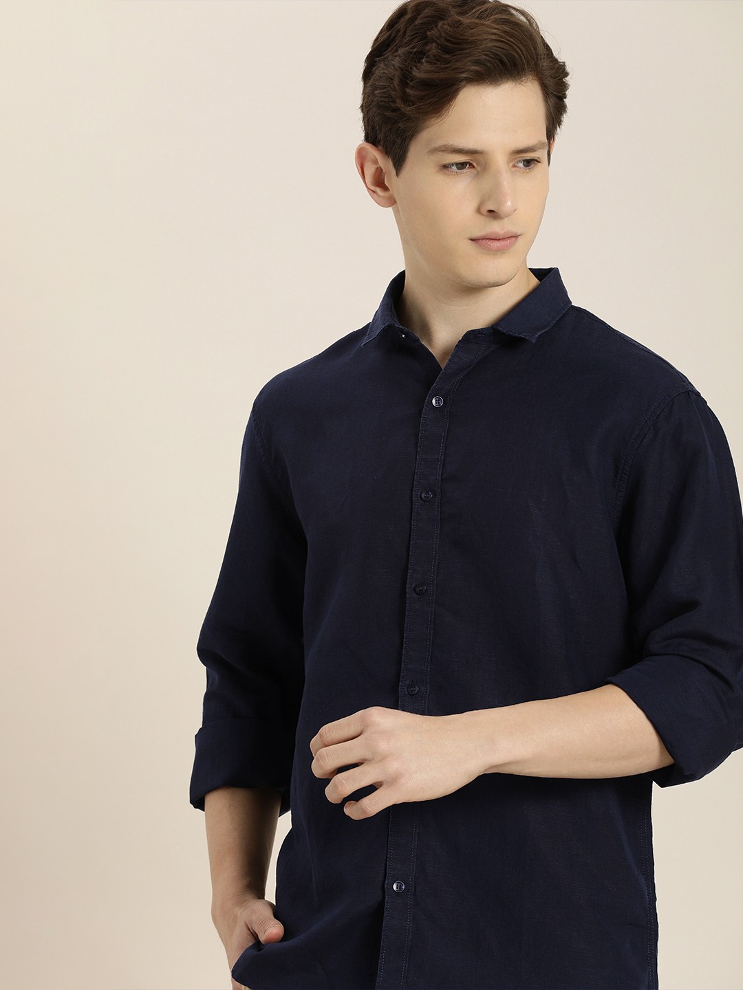 

ether Men Navy Blue Solid Pure Cotton Casual Shirt
