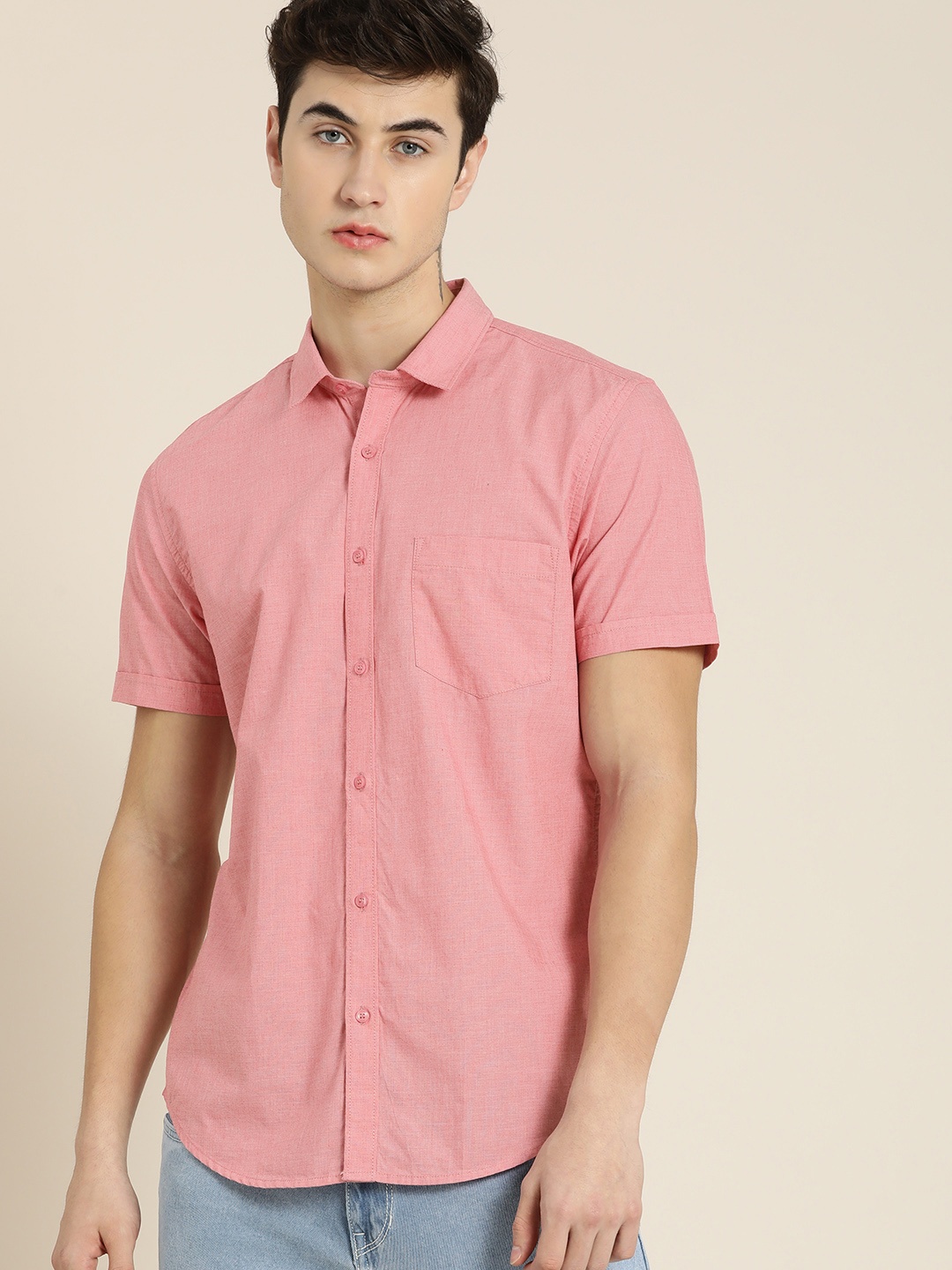 

ether Men Pink Solid Pure Cotton Casual Shirt