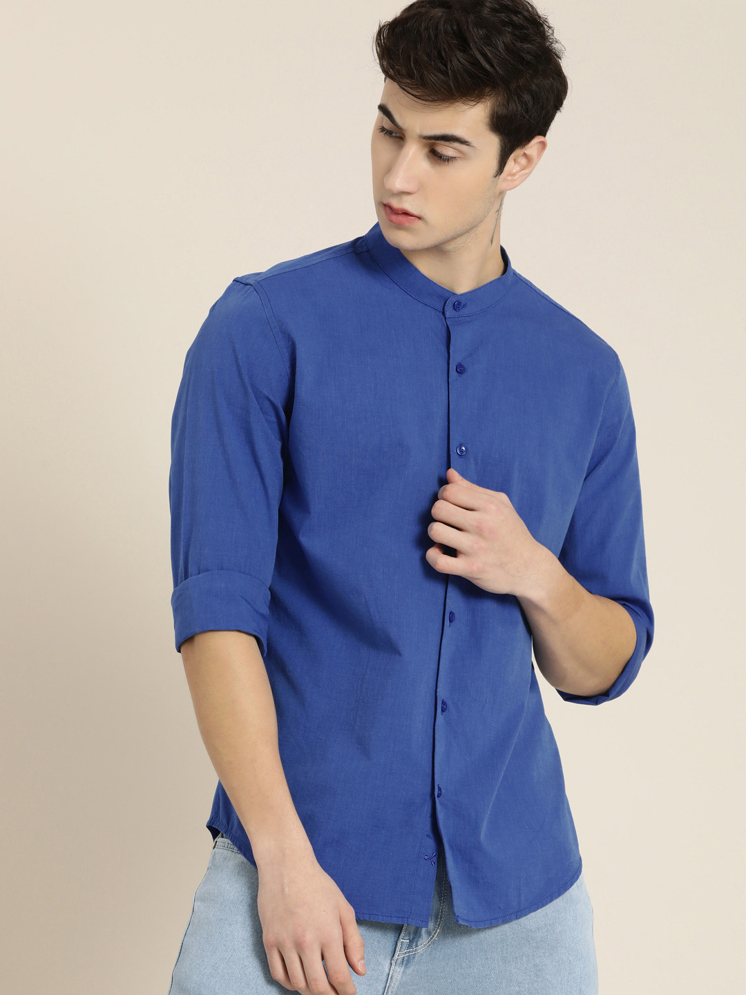

ether Men Blue Solid Pure Cotton Casual Shirt