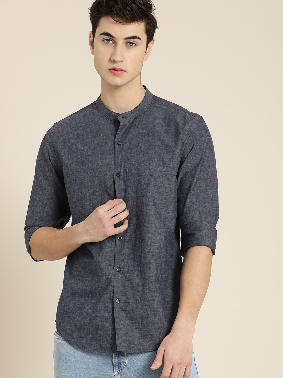 

ether Men Navy Blue Solid Pure Cotton Casual Shirt
