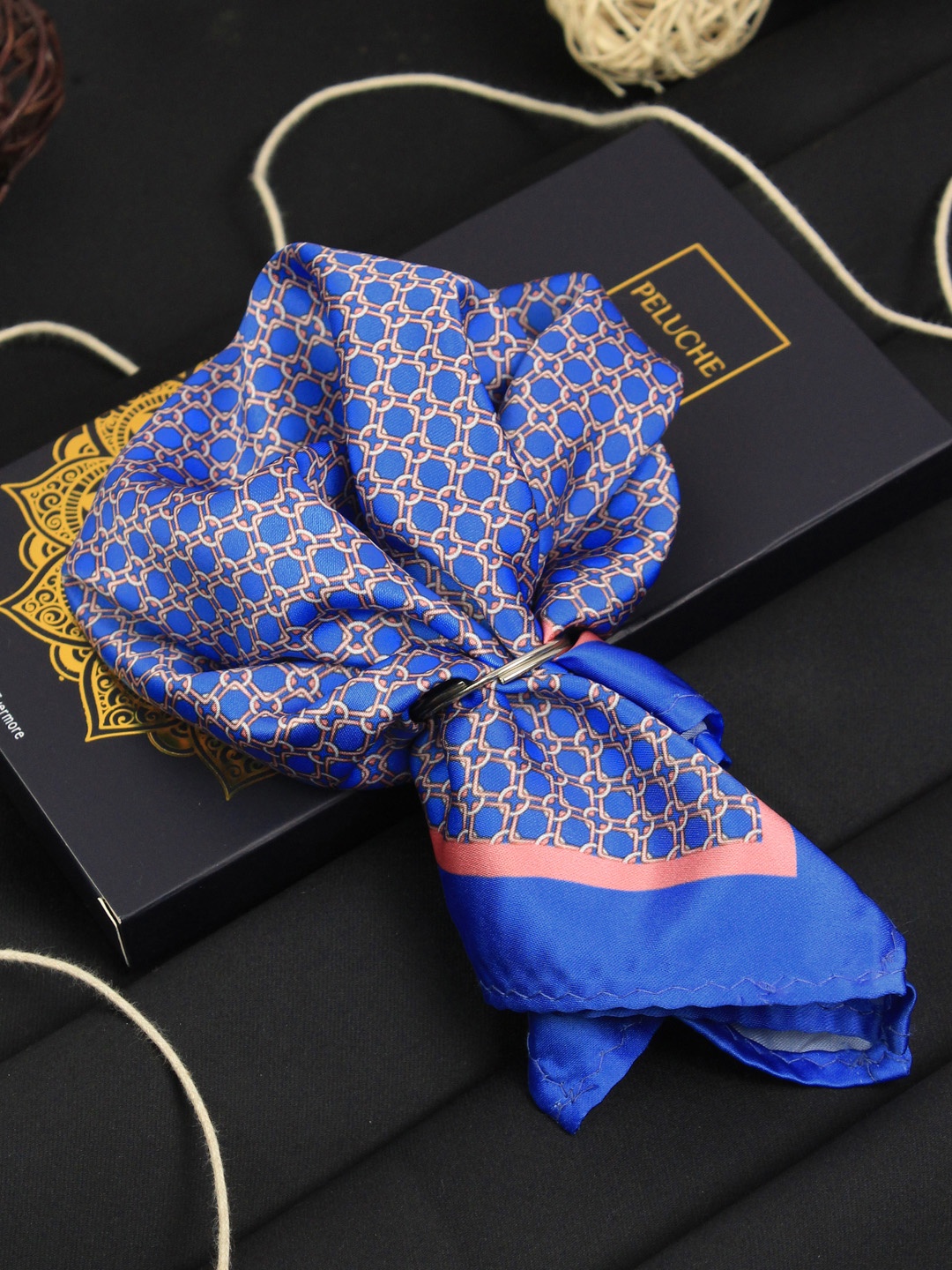 

PELUCHE Men Blue & Orange Geometric Printed Pocket Square