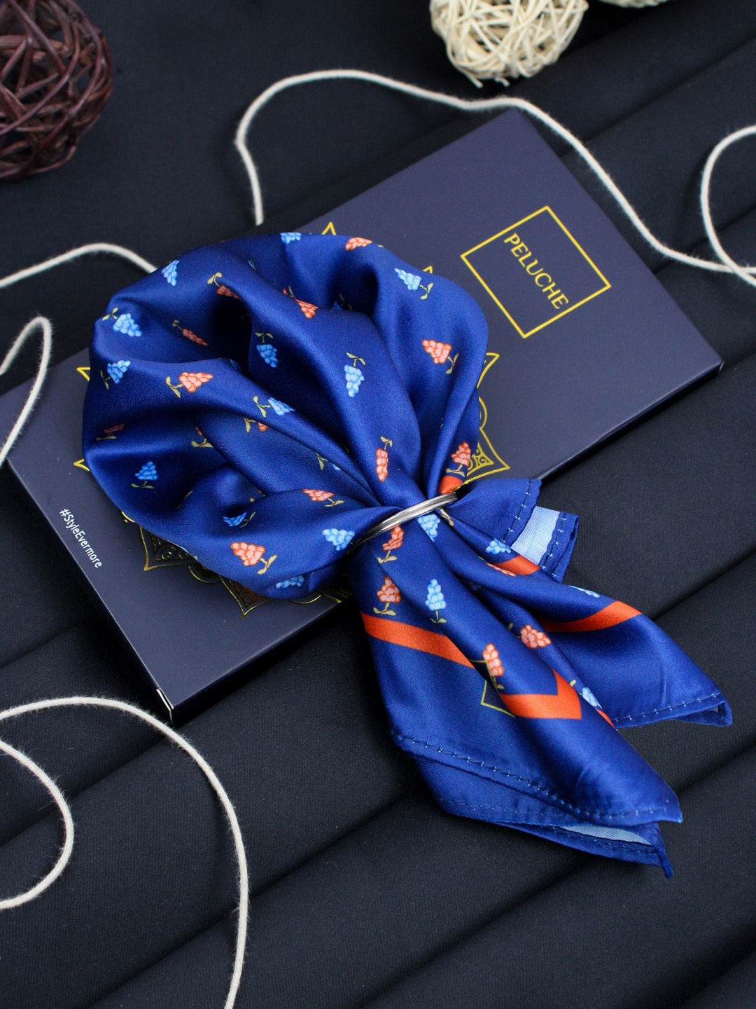 

PELUCHE Men Blue & Coral Printed Pocket Square