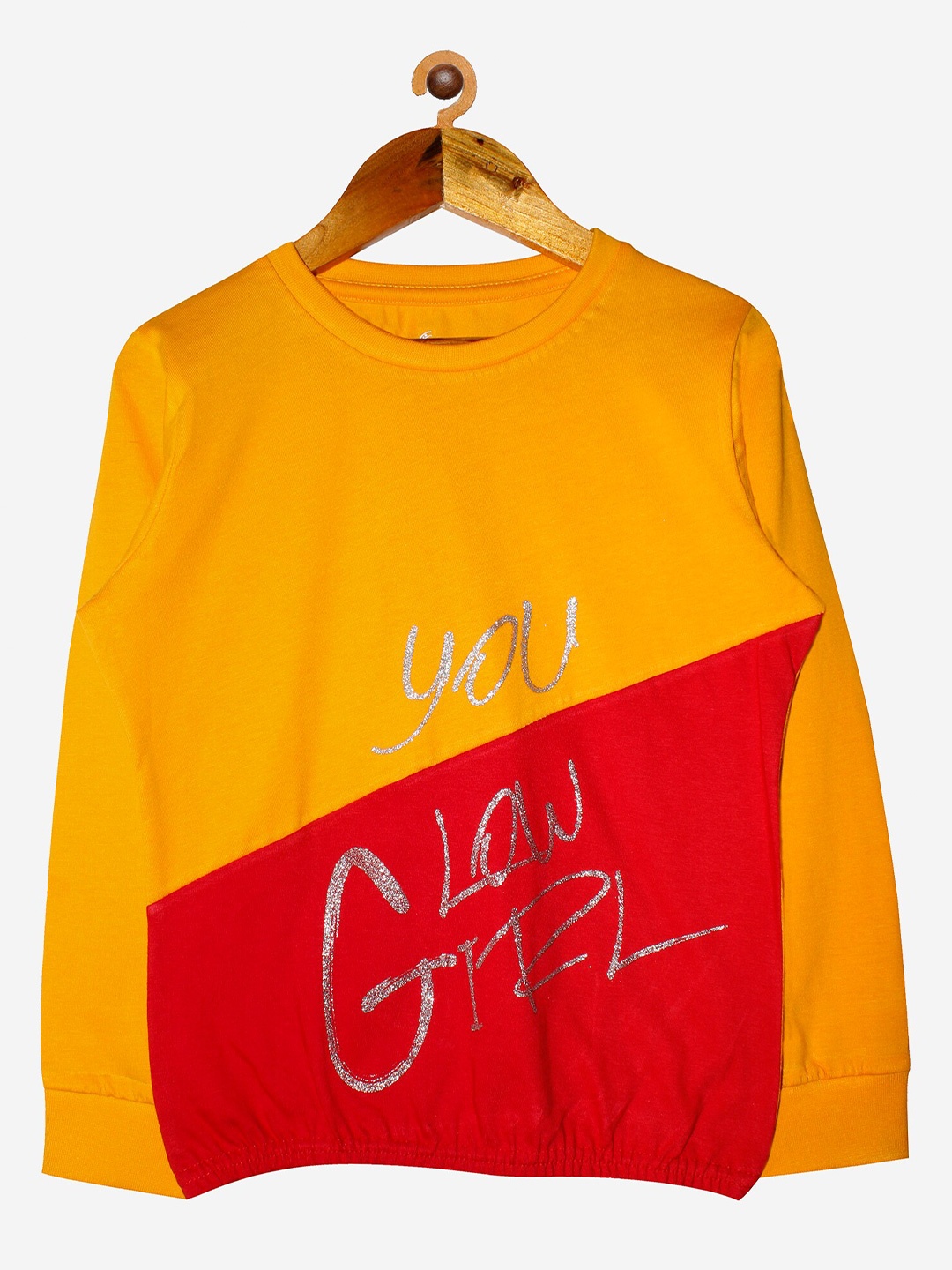 

KiddoPanti Girls Yellow & Red Typography Colourblocked Extended Sleeves Applique T-shirt