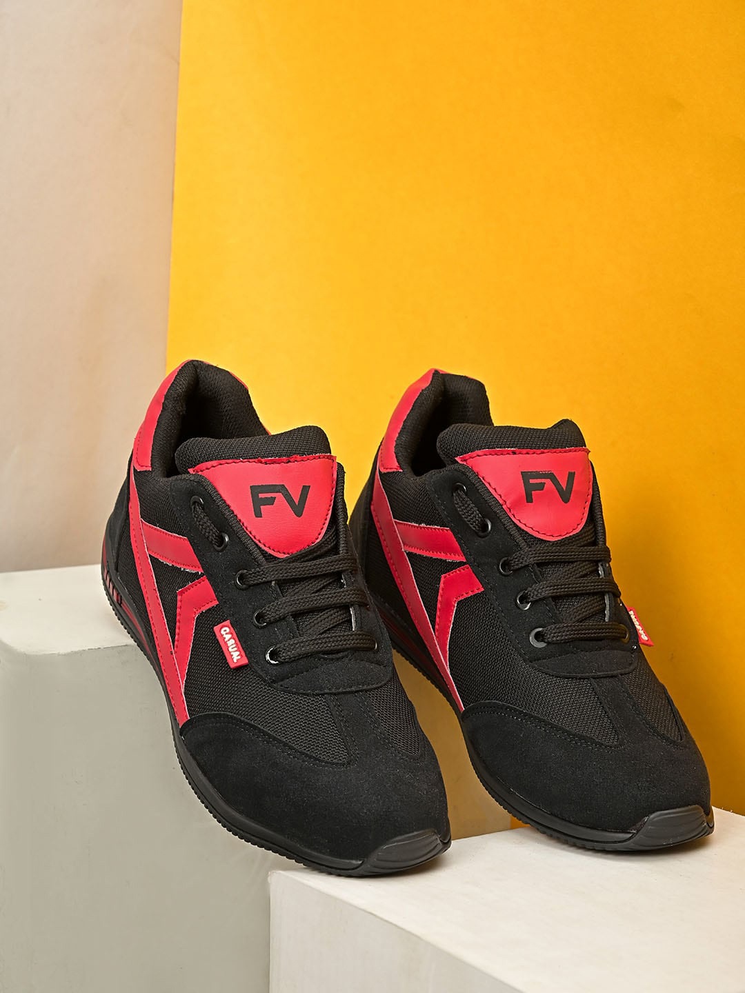

Fashion Victim Men Black Colourblocked Regular Trekking Shoes