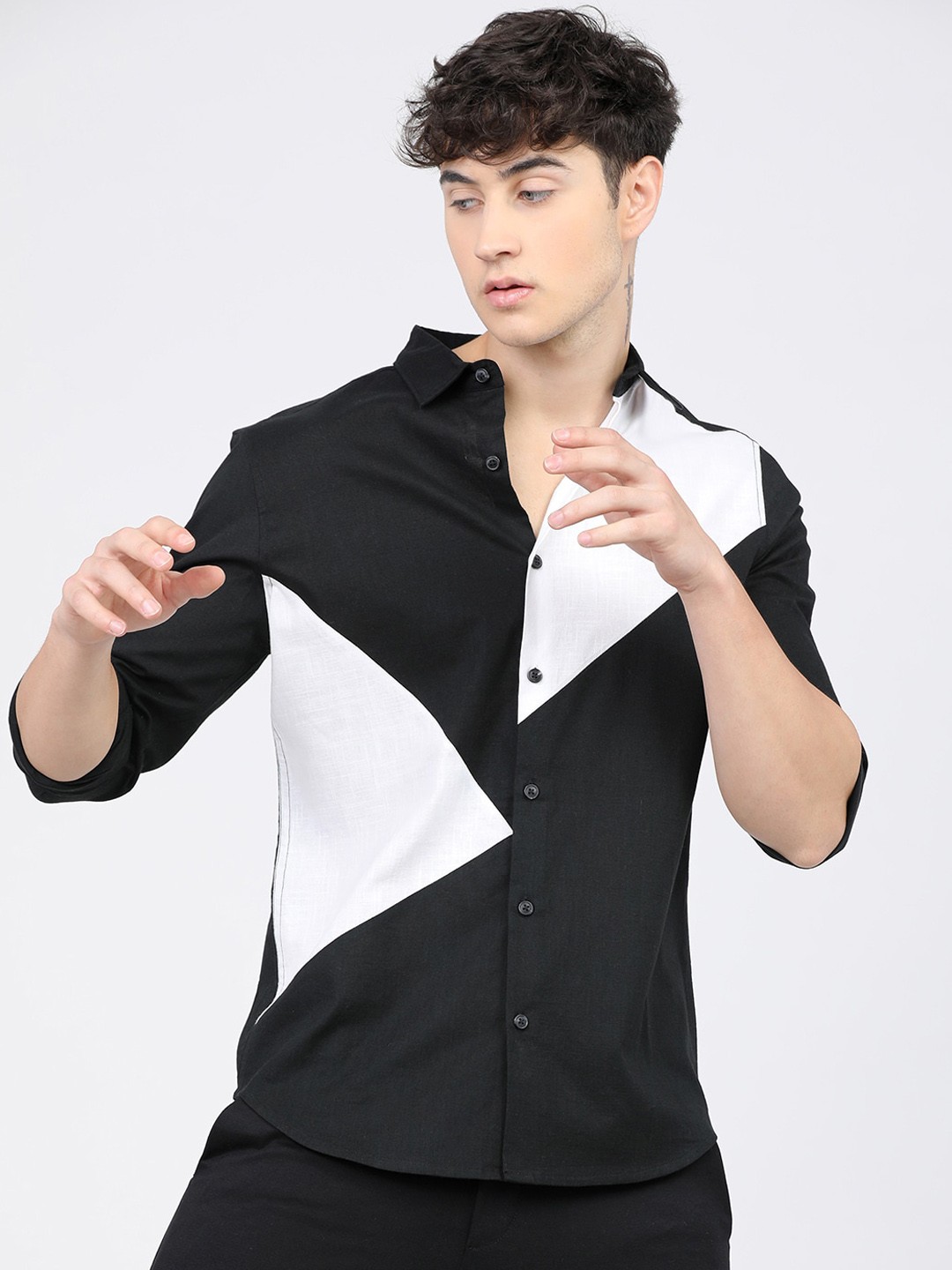 

KETCH Men Slim Fit Colourblocked Casual Shirt, Black