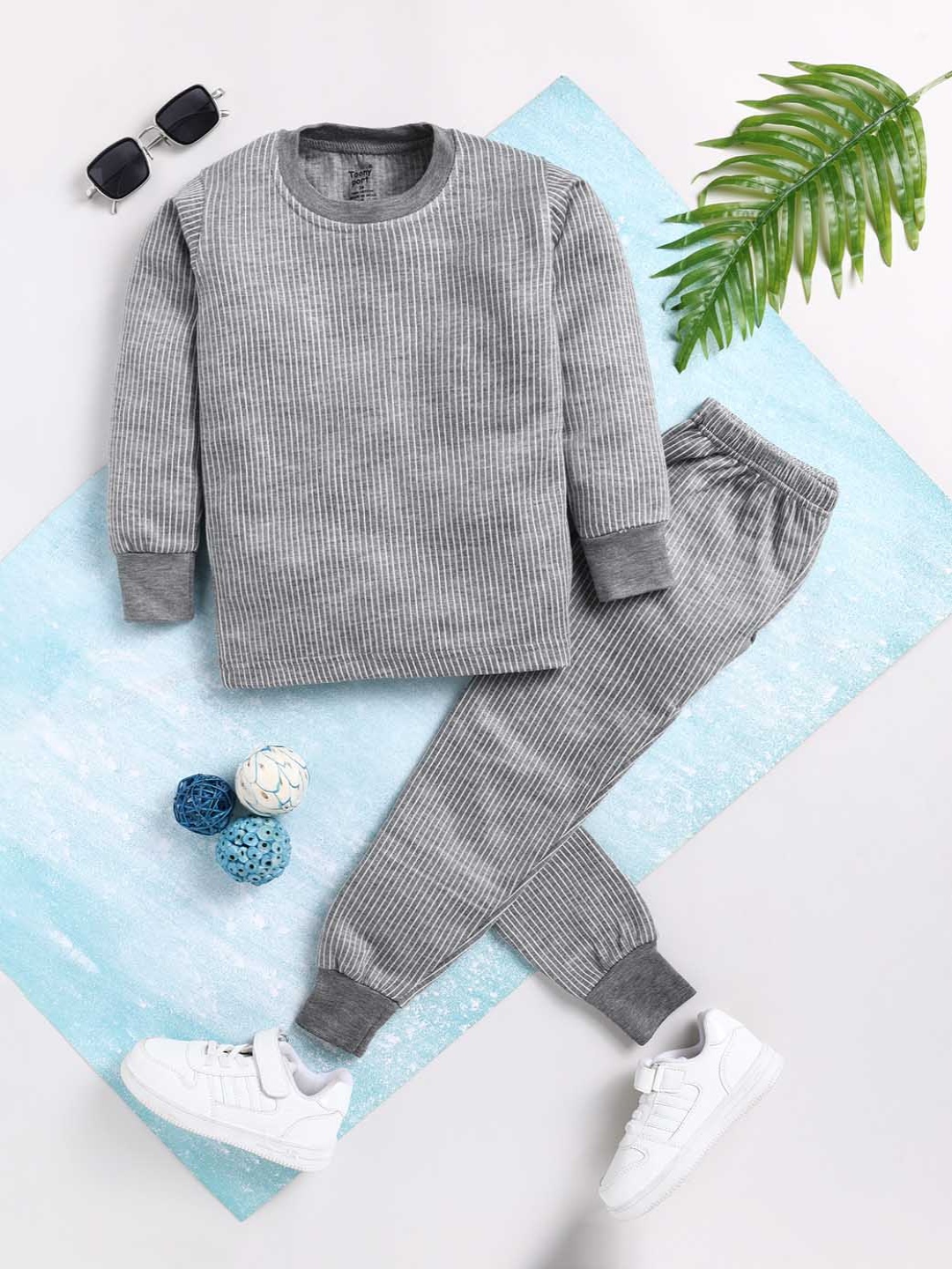 

Toonyport Boys Grey Melange Solid Thermal Set