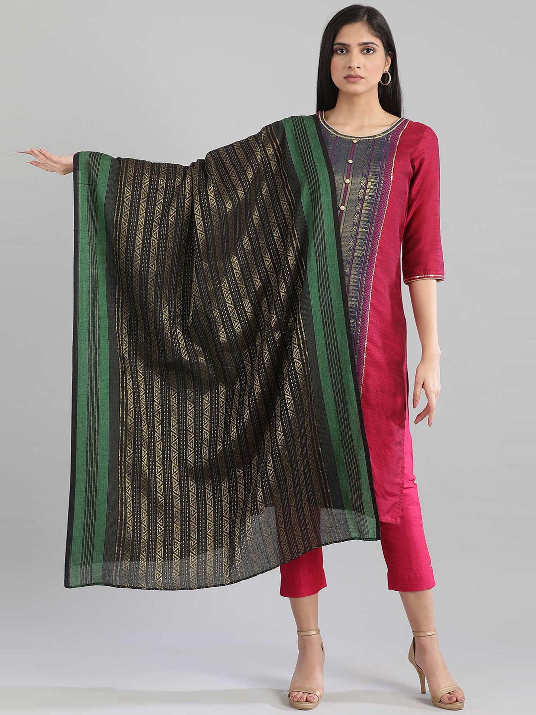 

AURELIA Black & Green Woven Design Dupatta