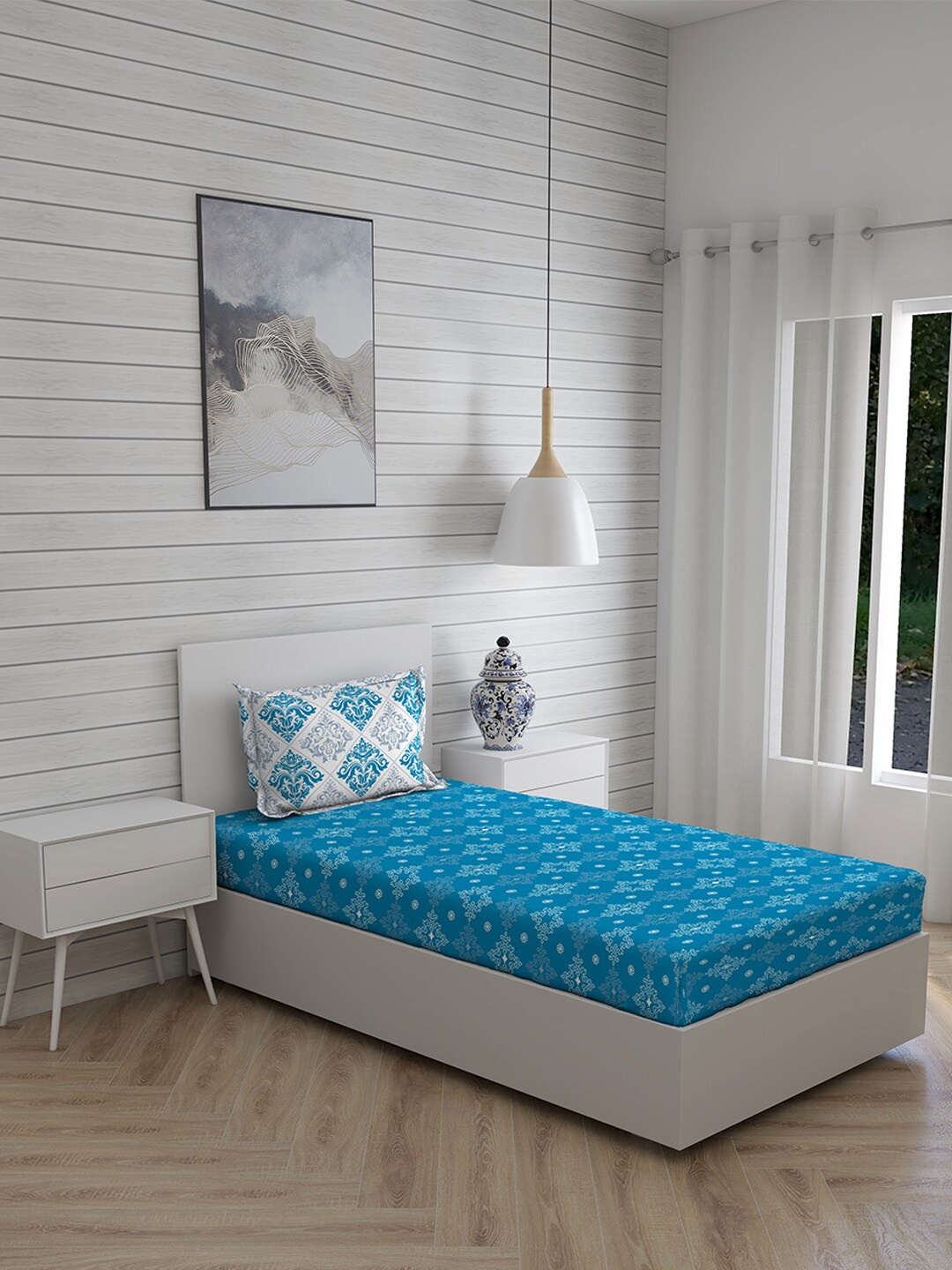 

Layers Blue & White Ethnic Motifs 144 TC Single Bedsheet with 1 Pillow Covers