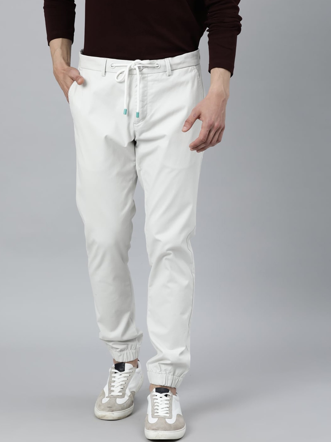 

RARE RABBIT Men Off White Slim Fit Joggers Trousers
