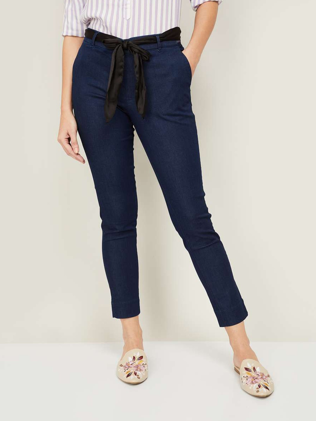 

Xpose Women Navy Blue Solid Slim-Fit Denim Jeggings with Satin Belt