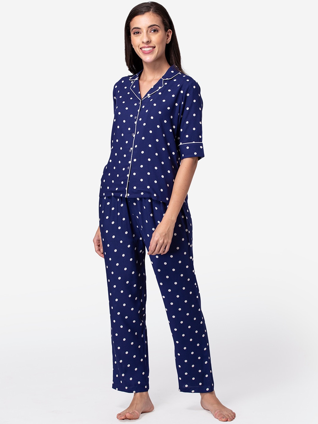 

DEEBACO Women Blue & White Polka Dots Printed Night suit