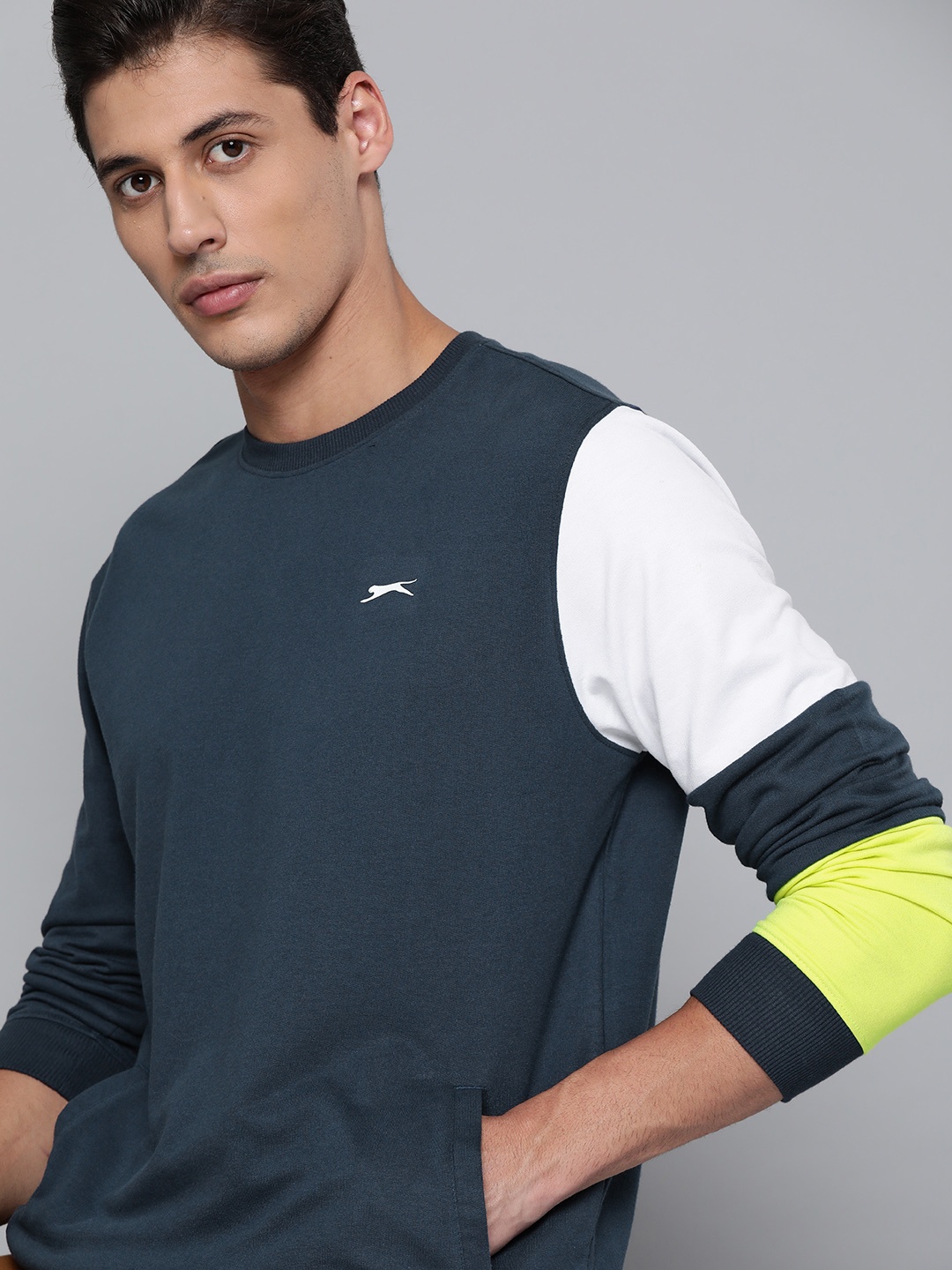 

Slazenger Men Navy Blue Solid Sweatshirt